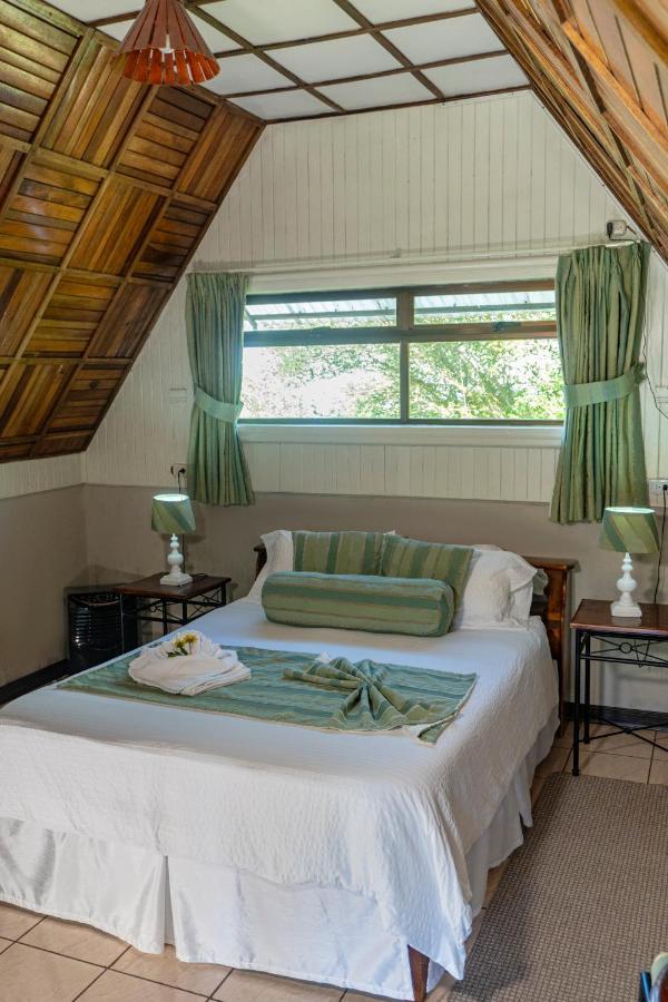 Hortensias Vara Blanca Lodge Heredia