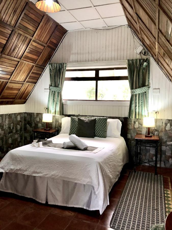 Hortensias Vara Blanca Lodge Heredia