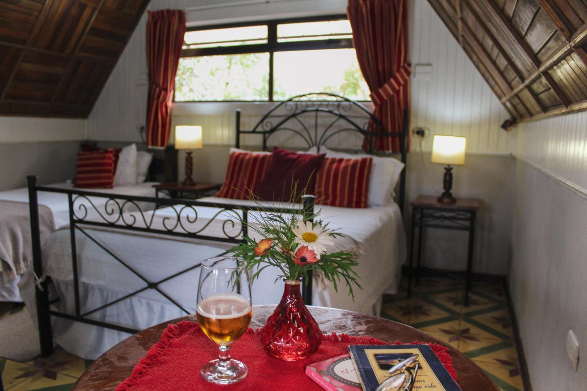 Hortensias Vara Blanca Lodge