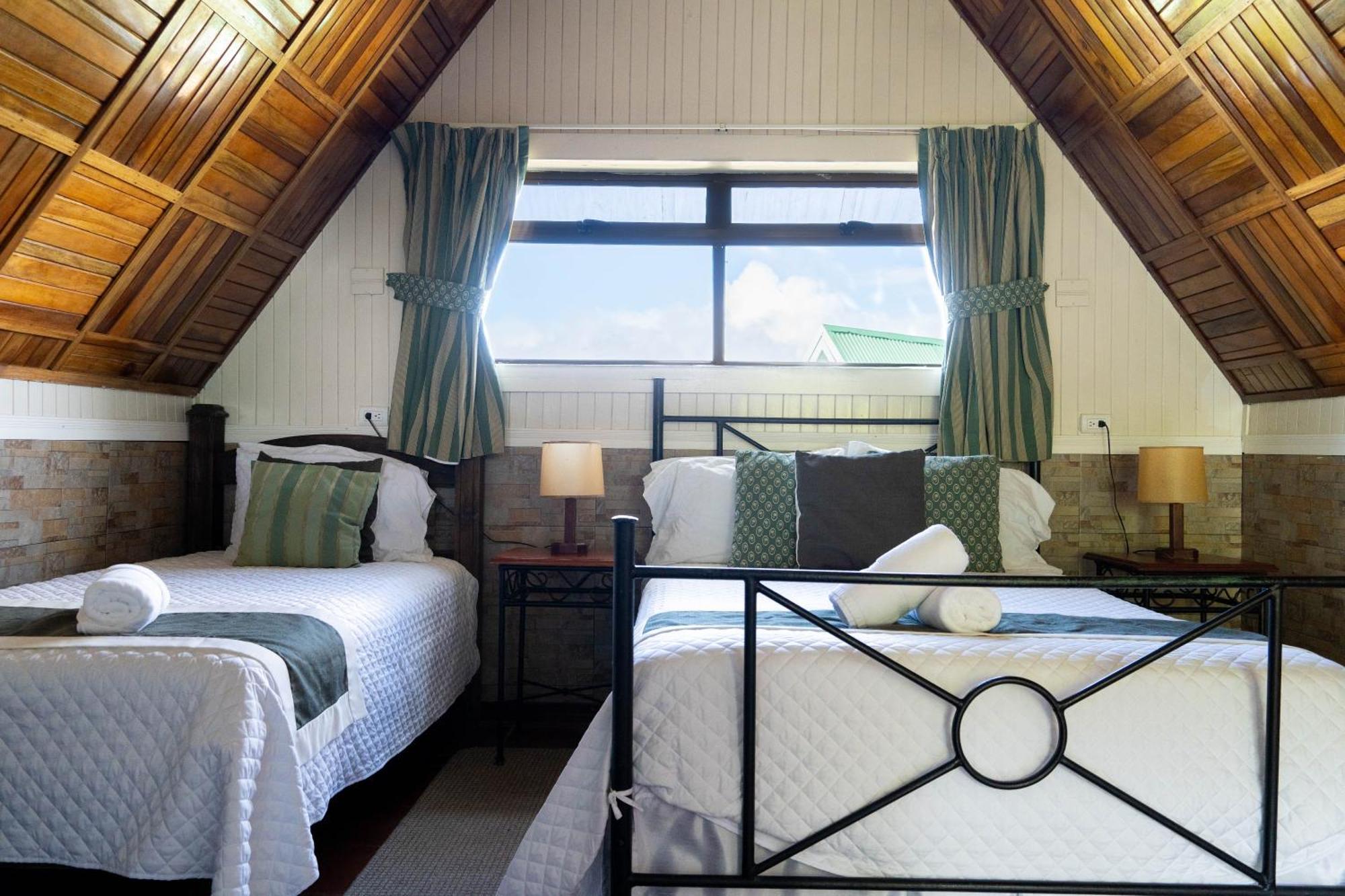 Lodge Hortensias Vara Blanca Heredia